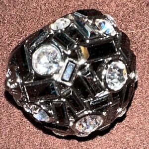 Elegant Silver and Black Mosaic Ring